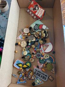 lot 176G image: Vintage Buttons & Patches Lot with Risdon Self-Cover Buttons