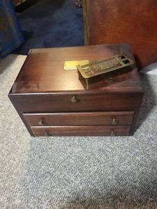 lot 246U image: Vintage Wooden Cutlery Chest with Sterling Silverware