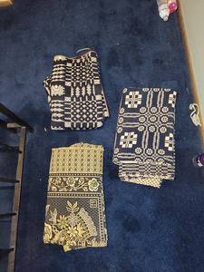lot 262U image: Lot of Vintage Woven Patterned Blankets and Throws