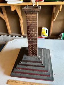 lot 20G image: Vintage Cast Iron Brick-Style Decorative Column Base Stand