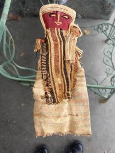 lot 41G image: Antique Chancay Peruvian Funerary Doll