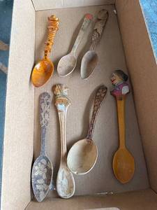 lot 98G image: Lot of 6 Vintage Hand-Carved Wooden Spoons with Unique Designs