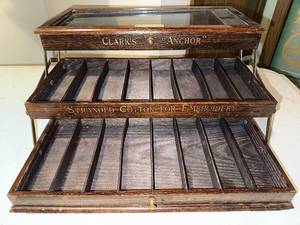 lot 109U image: Vintage Clarks Anchor Stranded Cotton Display Case