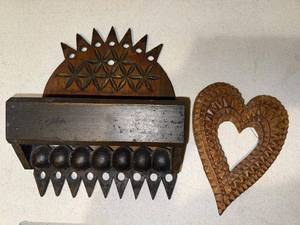 lot 114U image: Vintage Folk Art and Tramp Art Hand Carved Wooden Pieces with Geometric and Heart Designs