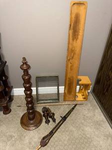 lot 128U image: Assorted Wooden Furniture Parts and Accessories