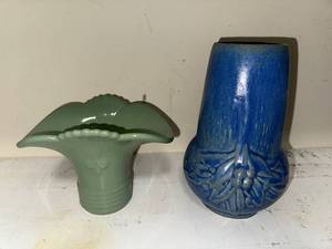 lot 133U image: Vintage Abingdon USA Green and Blue Textured Ceramic Vases Lot