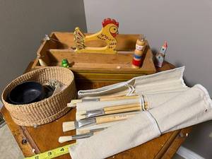 lot 142U image: Vintage Wooden Tray with Art Brushes and Collectibles