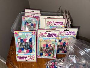 lot 147U image: Baby Animal Safety Pins - Bulk Lot - 24 Count Packs