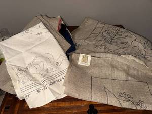 lot 184U image: Spruce Ridge Studios Stenciled Rug Hooking Crafting Burlap & Linen Lot
