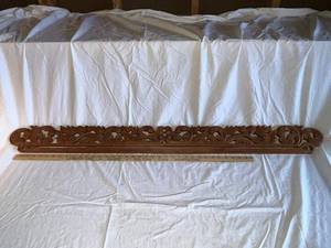 lot 89G image: Intricately Carved Wooden Decorative Panel