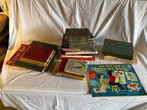 lot 130G image: Vintage Childrens and Educational Book Collection
