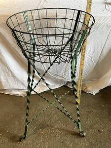 lot 149G image: Vintage Wire Plant Stand with Twisted Legs
