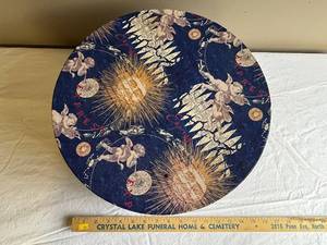 lot 208U image: Large PEZ Dispenser Collection with Decorative Box Star Wars & More