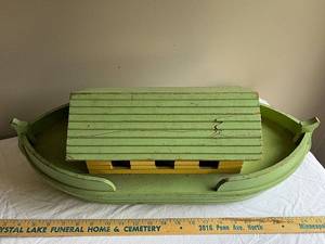 lot 214U image: Vintage Wooden Noahs Ark Toy Set with Animal Figures