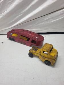 lot 2S image: Vintage Structo Auto Haulaway Pressed Steel Truck and Trailer Set