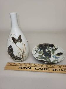 lot 7H image: Royal Copenhagen Nils Thorsson Vase from the Diana Series 10445141 Butterfly Motif Porcelain Vase and Plate Set 10565326
