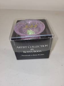 lot 18H image: Kosta Boda Artist Collection Purple Glass Votive Holder Signed