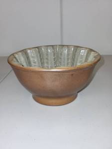 lot 46H image: Antique Stoneware Food Mold with Fish Design