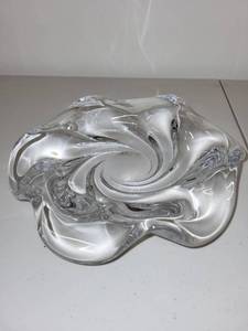 lot 56H image: Vintage Swirl Art Glass Bowl Clear 8 Inch Decorative Dish