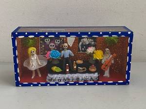 lot 5SP image: Elvis, Marilyn Monroe Handcrafted Mexican Day of the Dead Diorama Box with Skeleton Figures