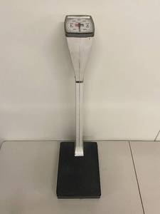 lot 26BC image: Vintage Health-o-meter Doctors Scale 300 lbs Capacity Classic Design