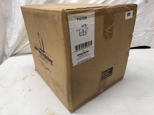 lot 21T image: Hinkley Lighting Outdoor Wall Lantern Model 1107CB Sealed Box