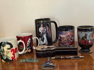 lot 100 image: Elvis Presley Collector Mug Set with Graceland Memorabilia