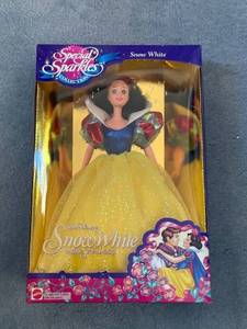 lot 114 image: Disney Special Sparkle Collection Snow White Doll in Box
