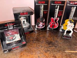 lot 130 image: Collection of 6 Elvis Presley Musical Christmas Ornaments with Original Boxes