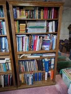 lot 213 image: Adjustable Bookshelf (contents not included)