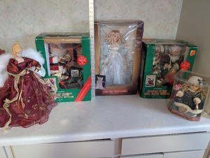 lot 252 image: Collection of Holiday Dolls and Animated Christmas Decorations