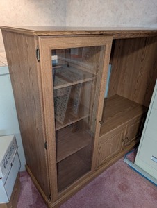 lot 281 image: Wooden Entertainment Cabinet with Glass Door and Shelves