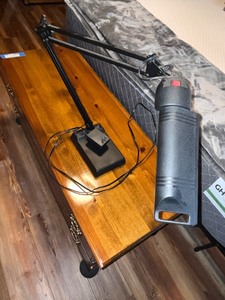 lot 191 image: Swing Arm Desk Lamp with Adjustable Base and Power Adapter