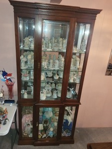 lot 8 image: Tall Glass Curio Display Cabinet with Wood Frame and Key