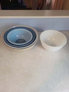 lot 30 image: Texas Ware Bowl and Set of 3 Glasbake Mixing Bowls with White Fluted Bowl