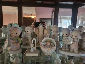 lot 38 image: Precious Moments Porcelain Figurine Collection
