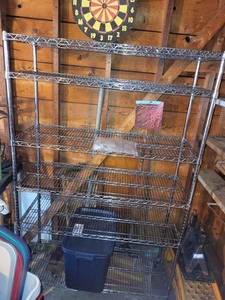 lot 295 image: Heavy Duty Chrome Wire Shelving Rack with 5 Shelves and Casters