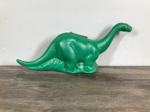 lot 217 image: Vintage Sinclair Oil Gas Dino The Dinosaur Green Blow Mold Bank