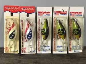 lot 239 image: Lot of 5 Norman Fishing Lures in Original Packages - see description for more info