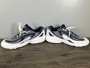 lot 268 image: Avia Tennis Shoes Size 10