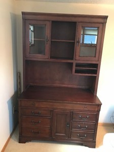 lot 9 image: Aspen Solid Wood 2 Piece Desk  Hutch  - smoke free