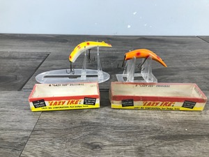 lot 328 image: 2 - Collectible Lazy Ike Fishing Lures in Boxes