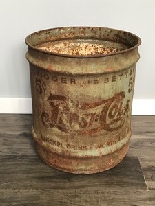 lot 340 image: Vintage Pepsi Cola Syrup Drum