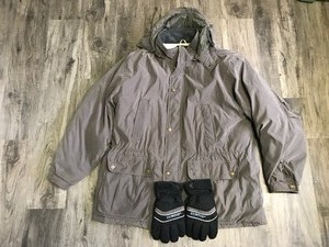 lot 363 image: Croft & Barrow Hooded Winter Jacket & a Pair of Ice Armor Gloves