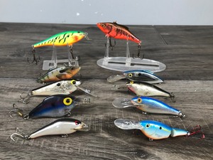lot 372 image: Lot of 10 Fishing Lures - see description for more info