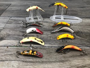 lot 374 image: Lot of 10 Flatfish & Lazy Ike Collectible Fishing Lures