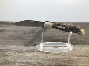 lot 382 image: Valor Brand Molybdenum Super Sharp Handmade No. 11555 Japan Folding Hunting Knife