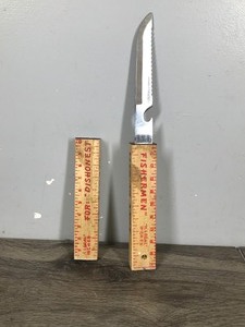 lot 195 image: Vintage Floating Fishing Fillet Knive for Honest & Dishonest Fisherman