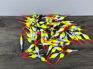 lot 420 image: Large Lot of Fishing Bobbers