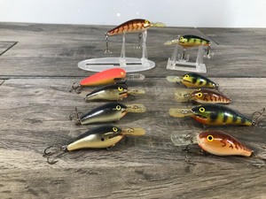 lot 166 image: Lot of 9 Rapala Fat Rap Fishing Lures and 1 Rapala Deep Diver 90-7